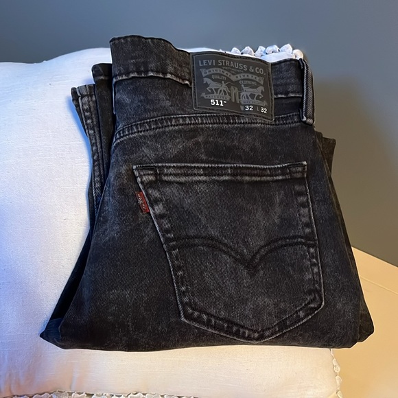 Vintage Acid Wash Levi’s - Picture 5 of 12